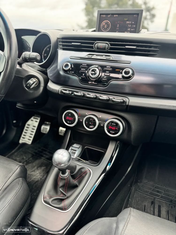 Alfa Romeo Giulietta 2.0 JTDM Distinctive - 18