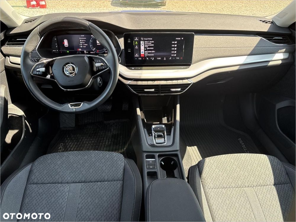 Skoda Octavia 2.0 TDI Style DSG - 11