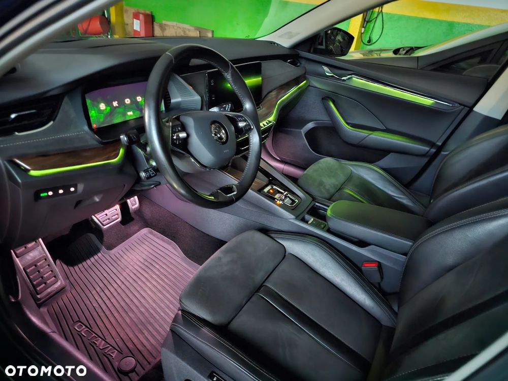 Skoda Octavia 2.0 TDI 4x4 Scout DSG - 38