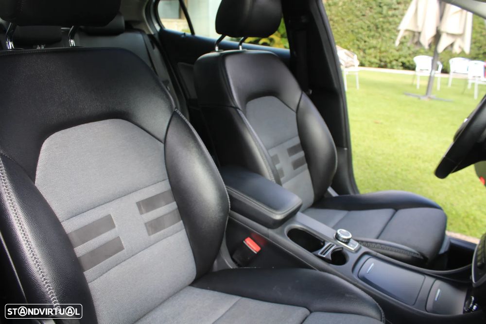 Mercedes-Benz GLA 220 d 7G-DCT Style - 28