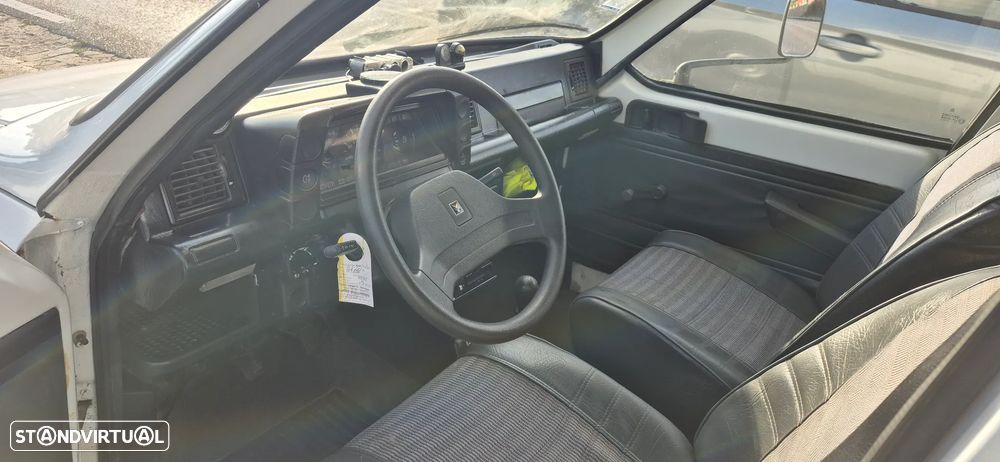 Pyc Aventure CITROEN C 15 1.8 D - PYC AVENTURE - 5 LUGARES - 4 DORMIDAS - 11