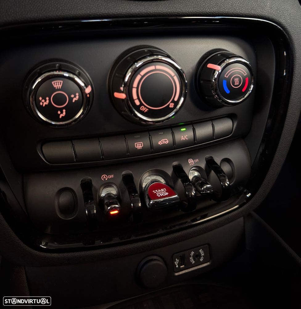 MINI Clubman Cooper Essential - 27
