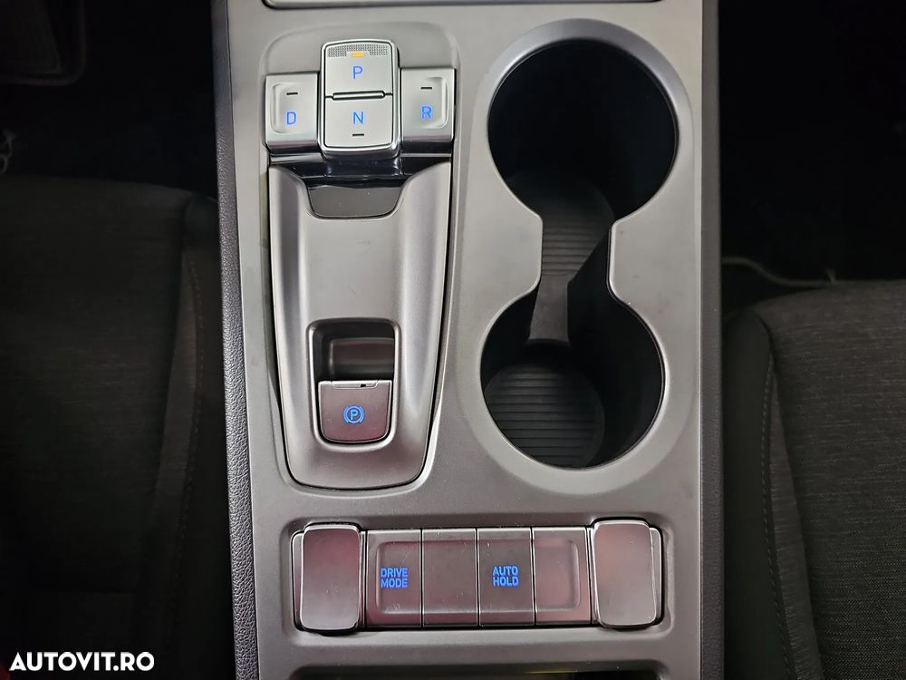 Hyundai KONA - 18