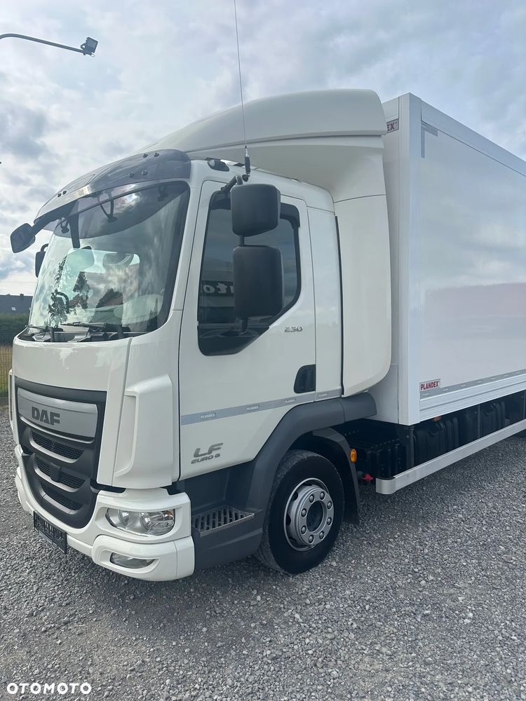 DAF / LF 12.230 / EURO 6 / KONTENER + WINDA / 16 PALET / KABINA SYPIALNA - 27