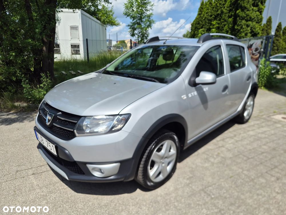 Dacia Sandero Stepway TCe 90 (S&S) Celebration - 1