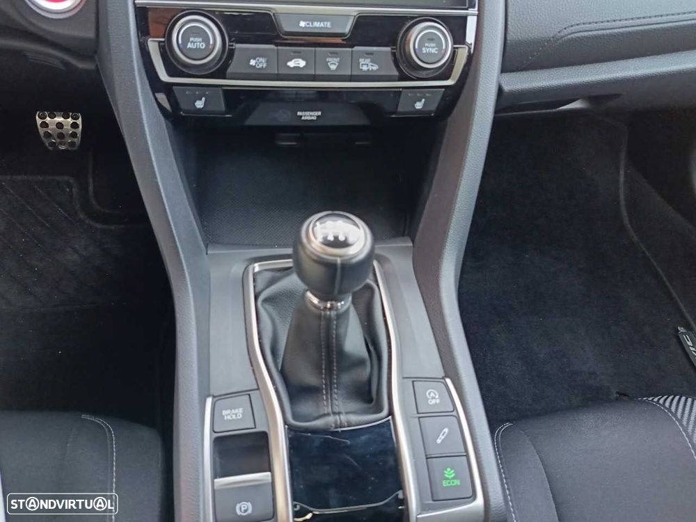 Honda Civic 1.0 i-VTEC Comfort - 19