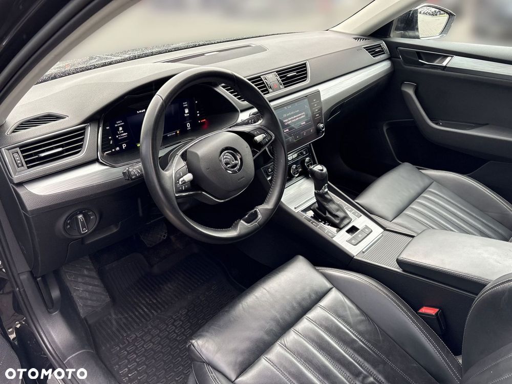 Skoda Superb 2.0 TSI Ambition DSG - 9