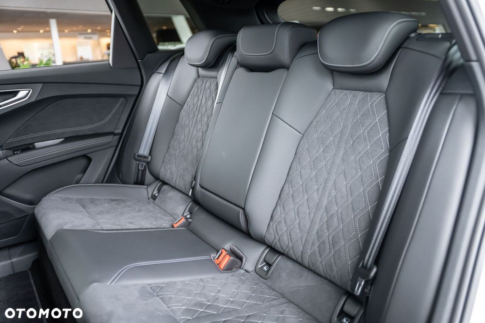 Audi Q4 e-tron 45 82kWh S Line - 20