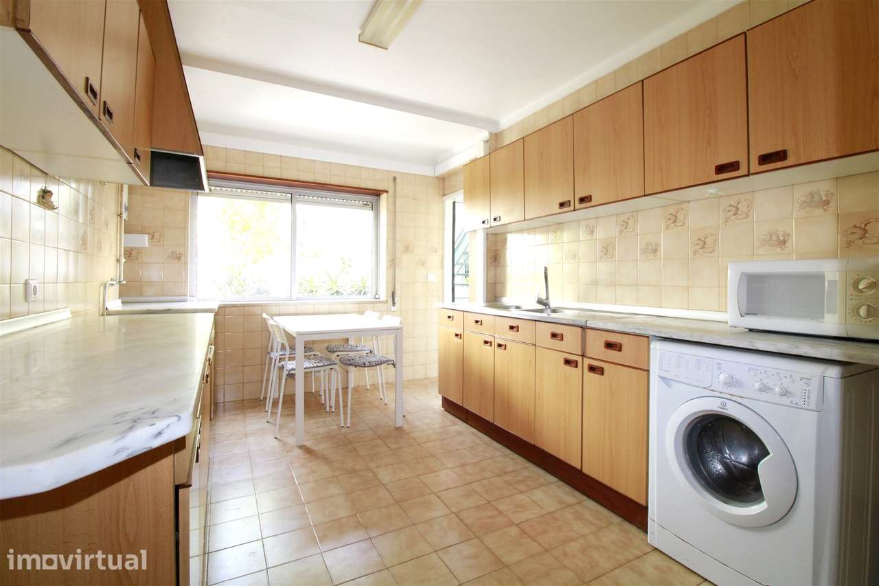 Apartamento T4 mobilado e equipada em Celas - Grande imagem: 3/13