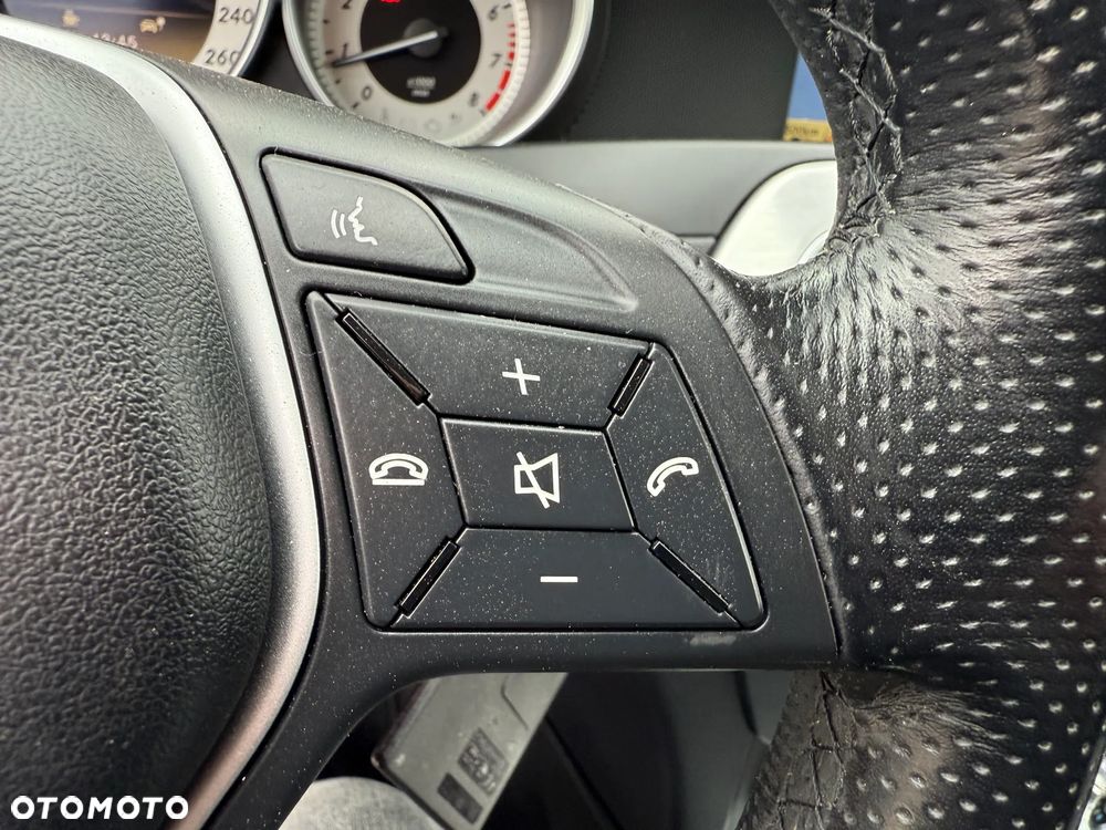 Mercedes-Benz Klasa C 180 BlueEFFICIENCY - 40