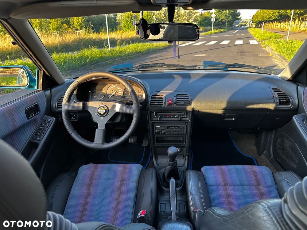 Mazda 323F - 15