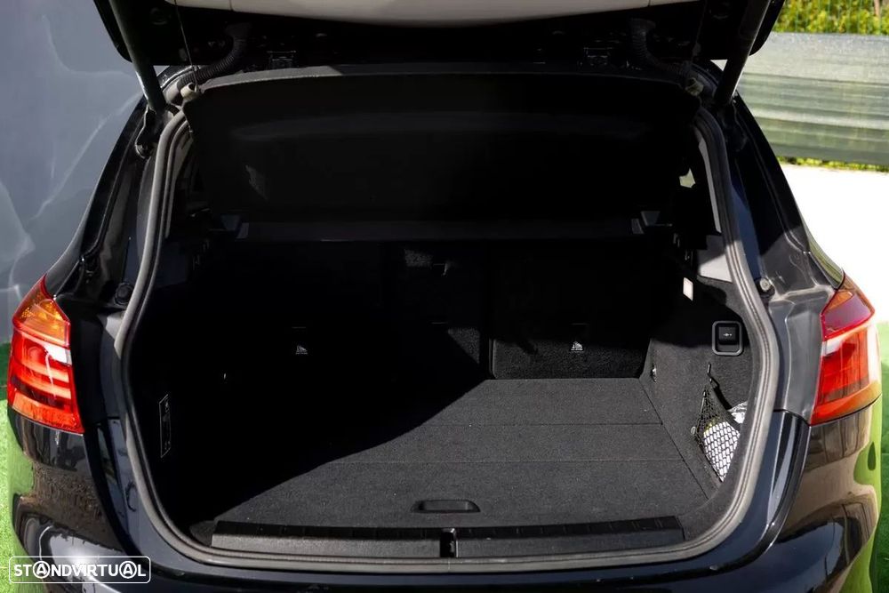 BMW 216 Active Tourer d Line Luxury - 32