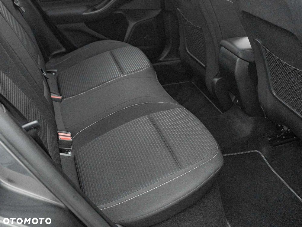 Ford Focus 1.0 EcoBoost Titanium X - 30