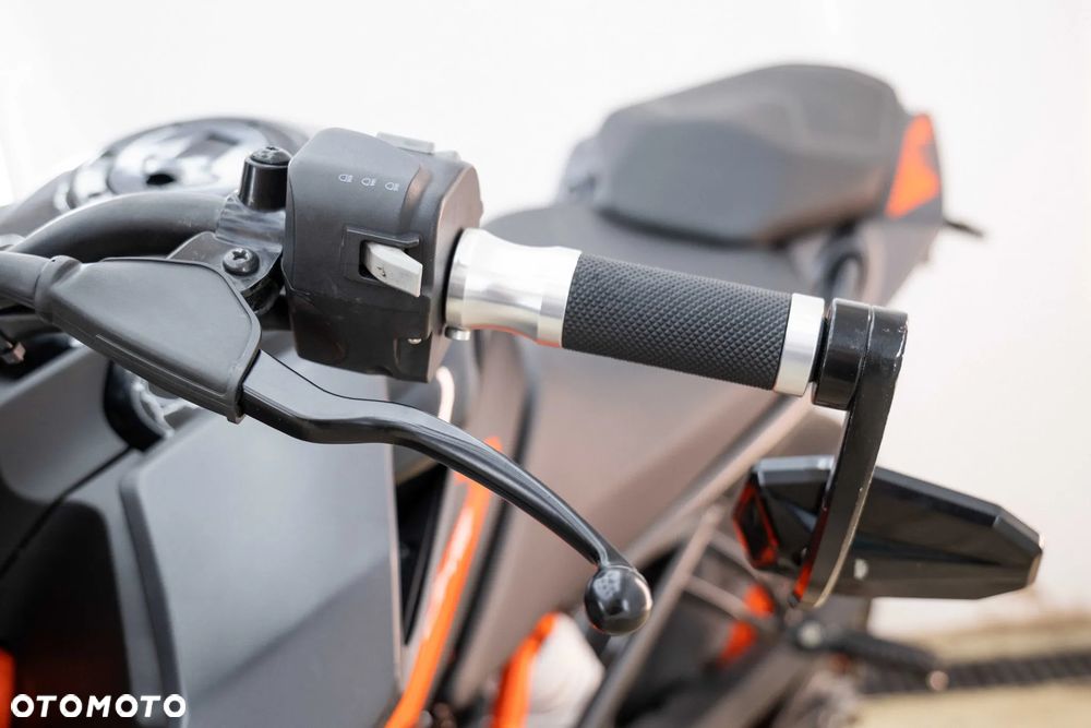 KTM Duke 125 - 30