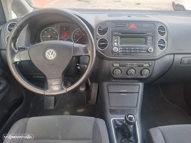VW Golf Plus 1.9 TDi Trendline AC - 11