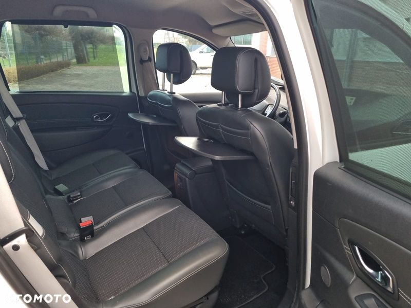 Renault Scenic dCi 160 Bose Edition - 17