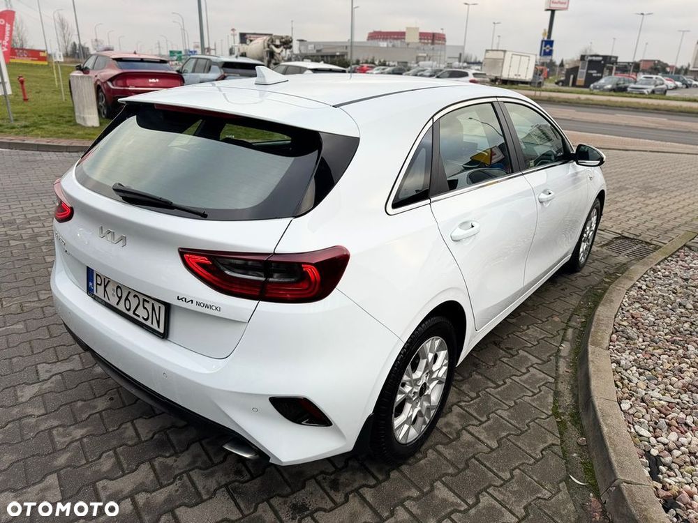 Kia Ceed 1.5 T-GDI M - 5