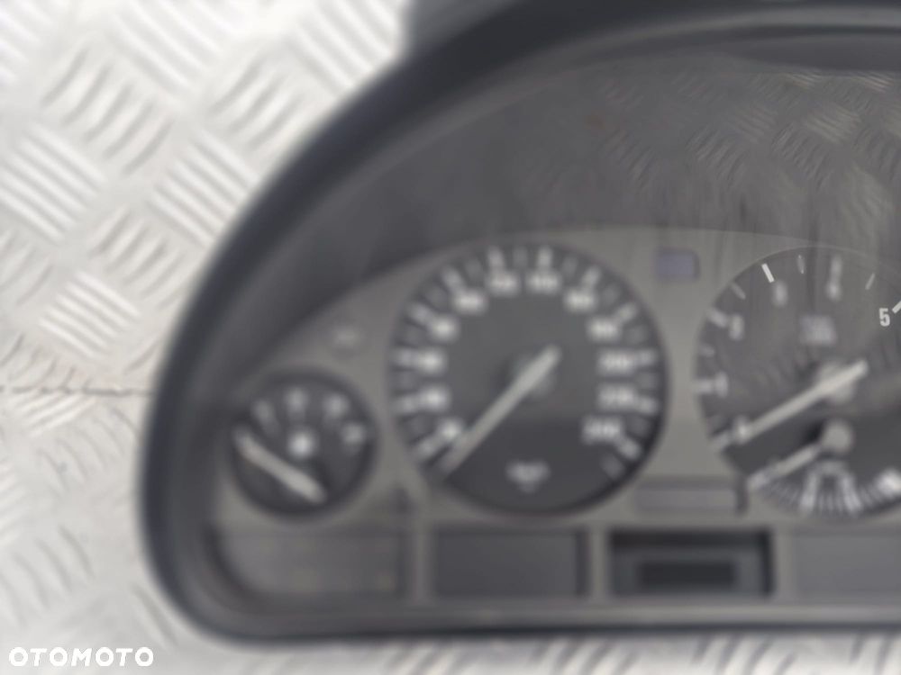 Licznik BMW 5 E39 8375900 - 3