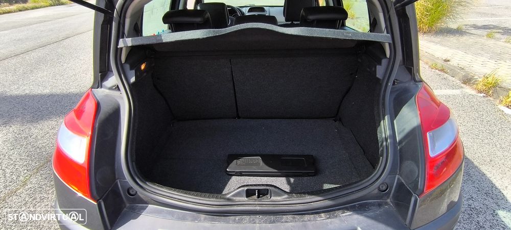 Renault Mégane 1.5 dCi Privilège - 4