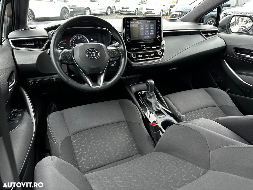 Toyota Corolla 1.8 Hybrid Comfort - 18