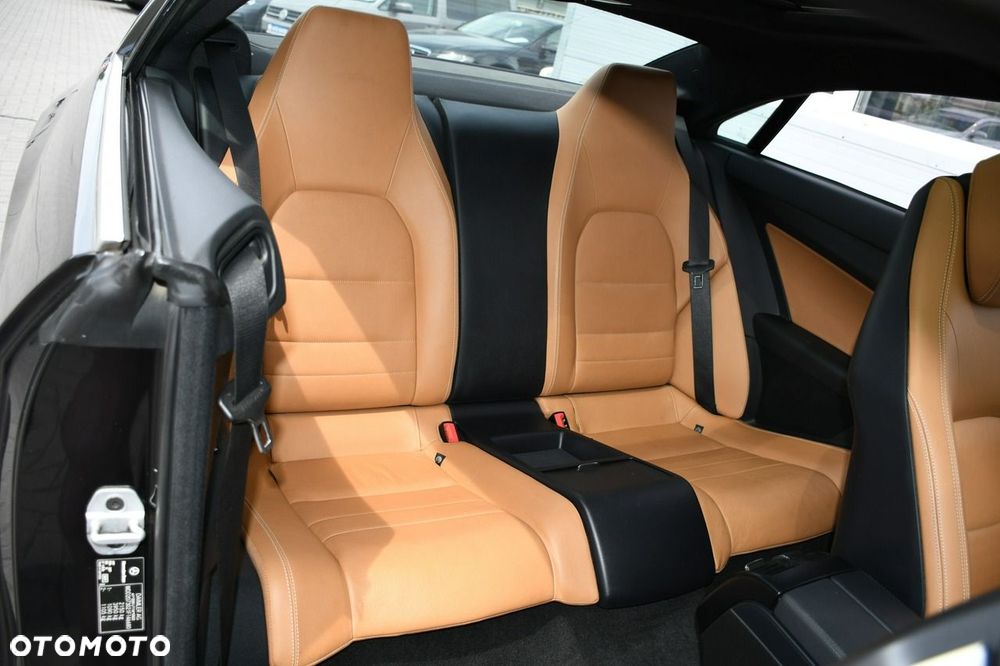 Mercedes-Benz Klasa E - 31