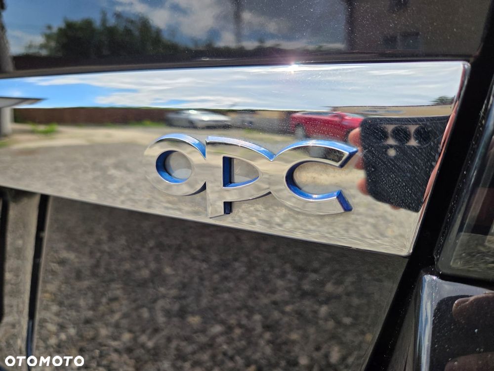 Opel Zafira OPC - 19