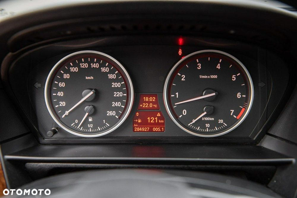 BMW Seria 5 523i Edition Sport - 33