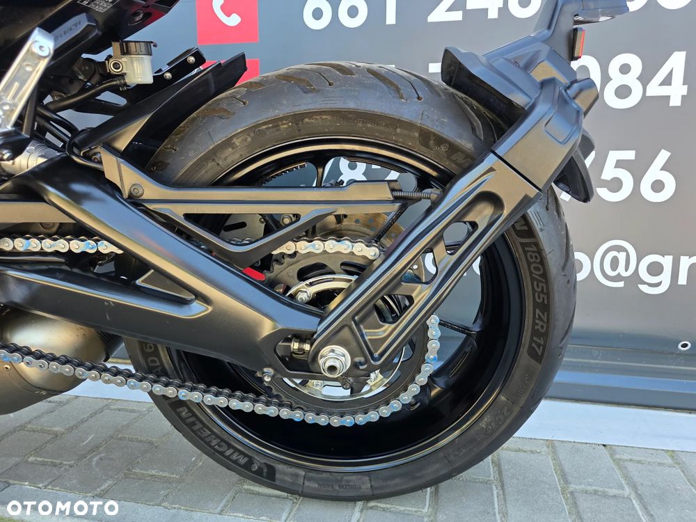 Yamaha MT - 8