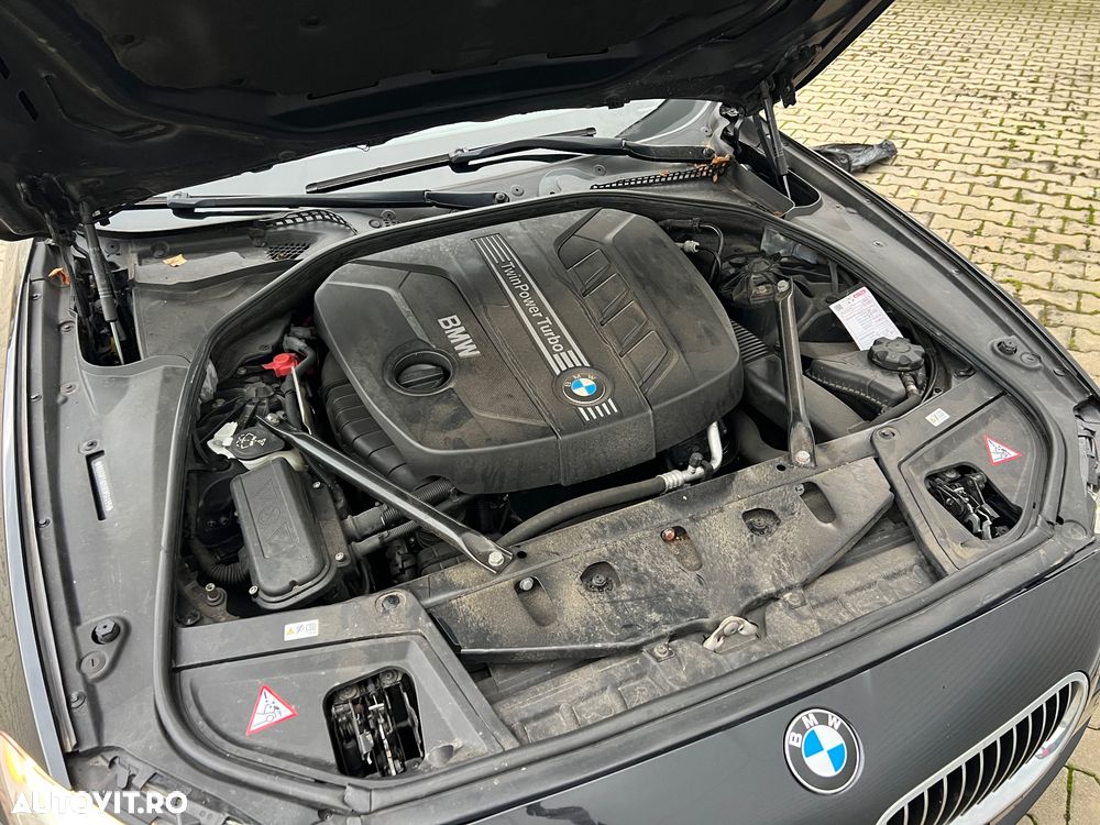 BMW Seria 5 525d Touring Aut. - 15