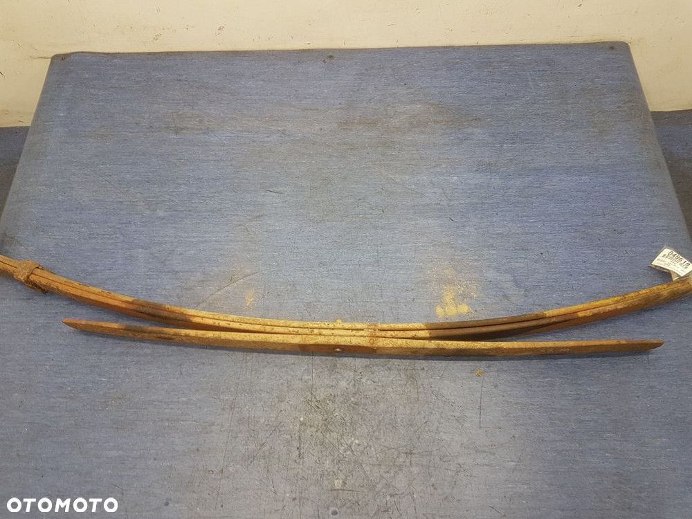 MERCEDES-BENZ 207 D RESOR - 3