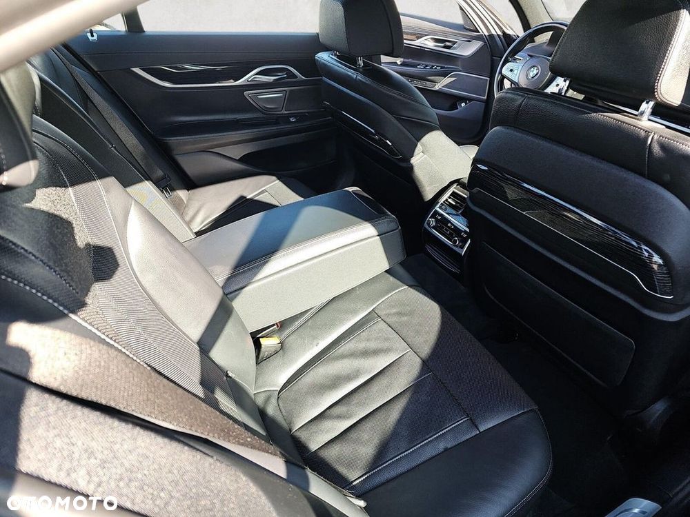 BMW Seria 7 - 23
