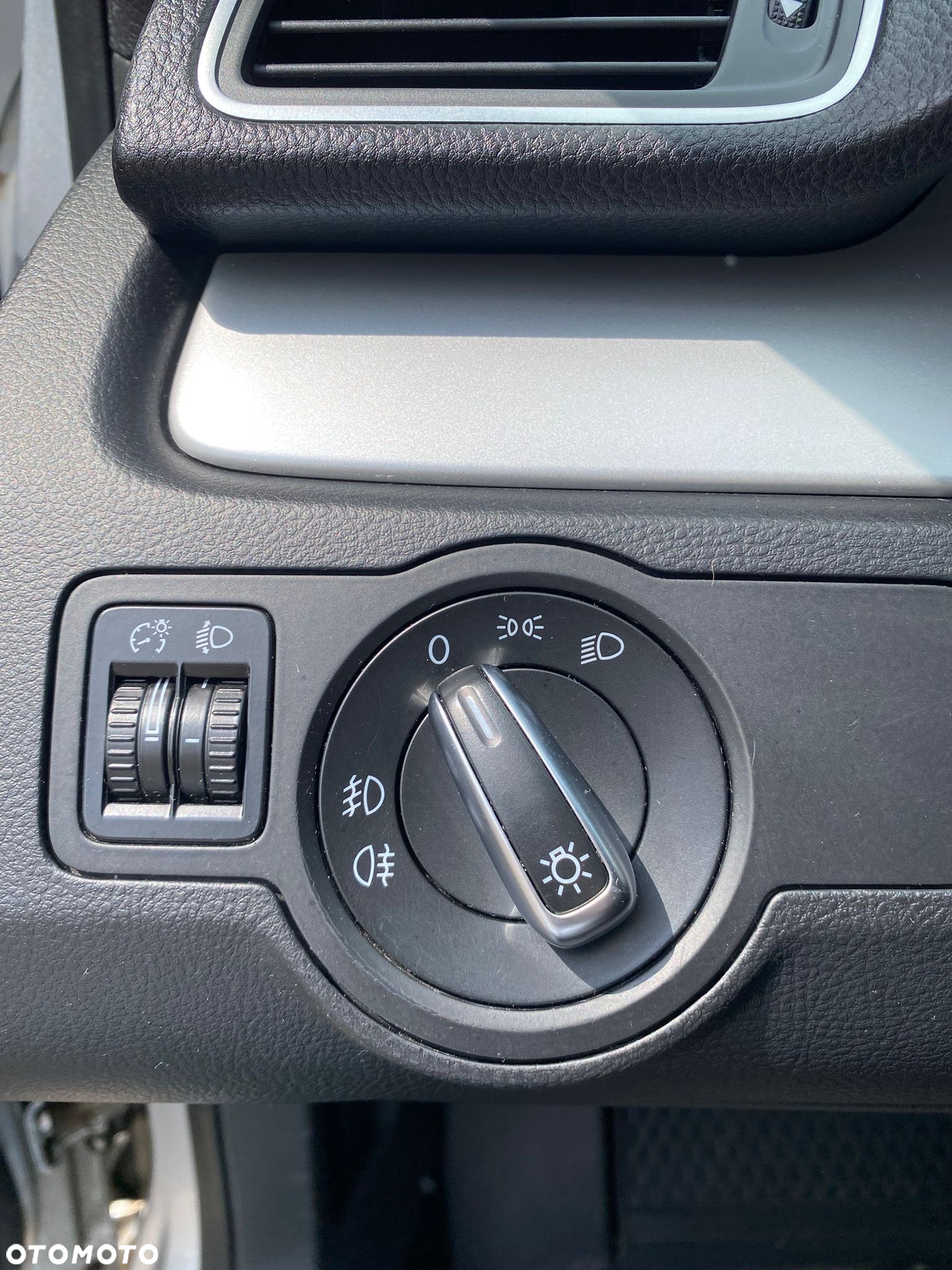 Volkswagen Passat 2.0 TDI Edition 40 DSG - 36