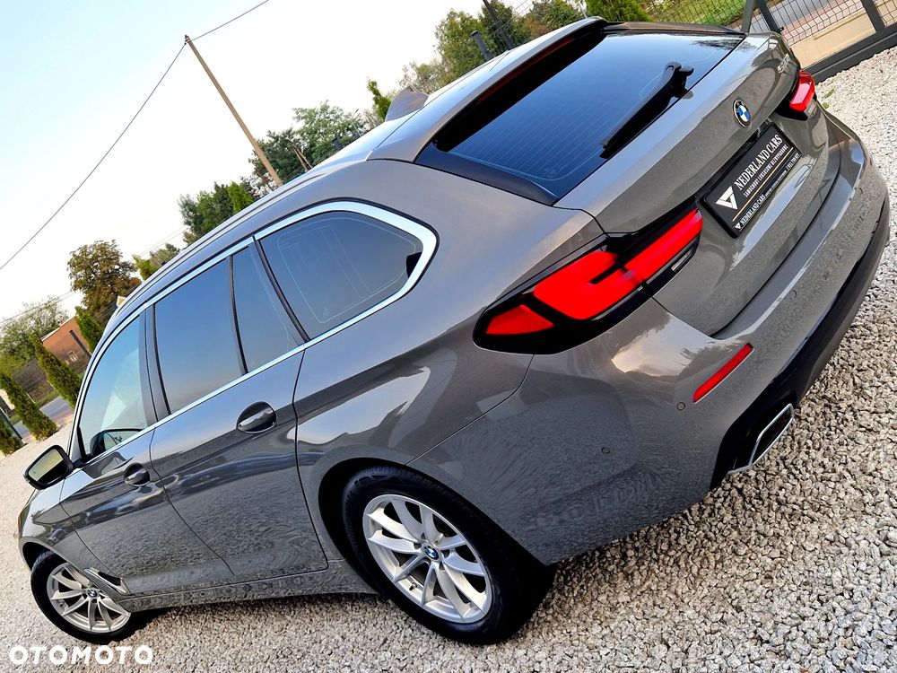 BMW Seria 5 520d Touring - 35