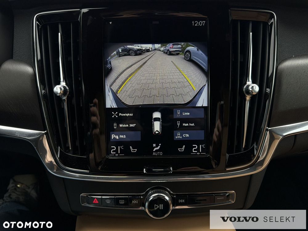 Volvo V90 Cross Country - 25