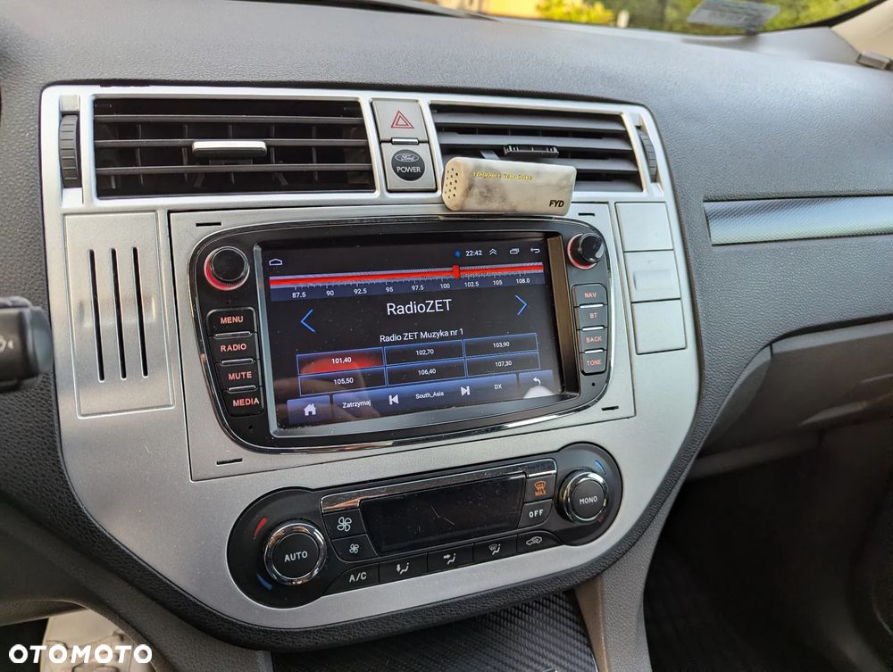 Ford Kuga - 11