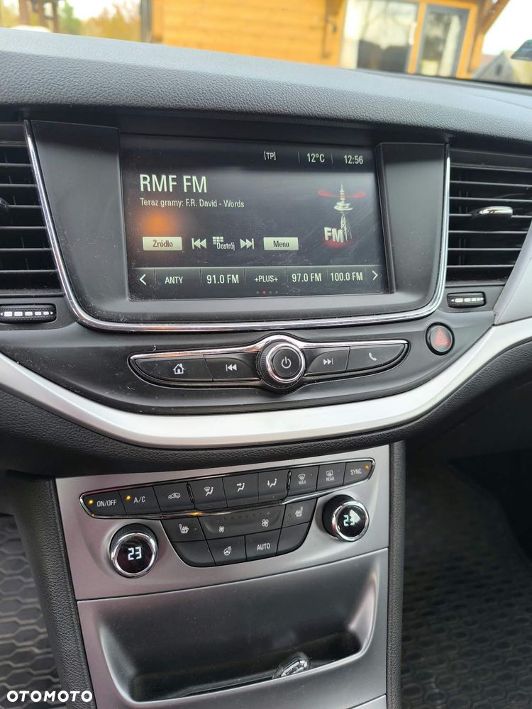 Opel Astra - 33