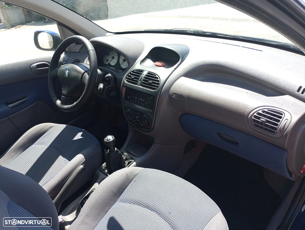 Peugeot 206 1.1 Color Line - 7