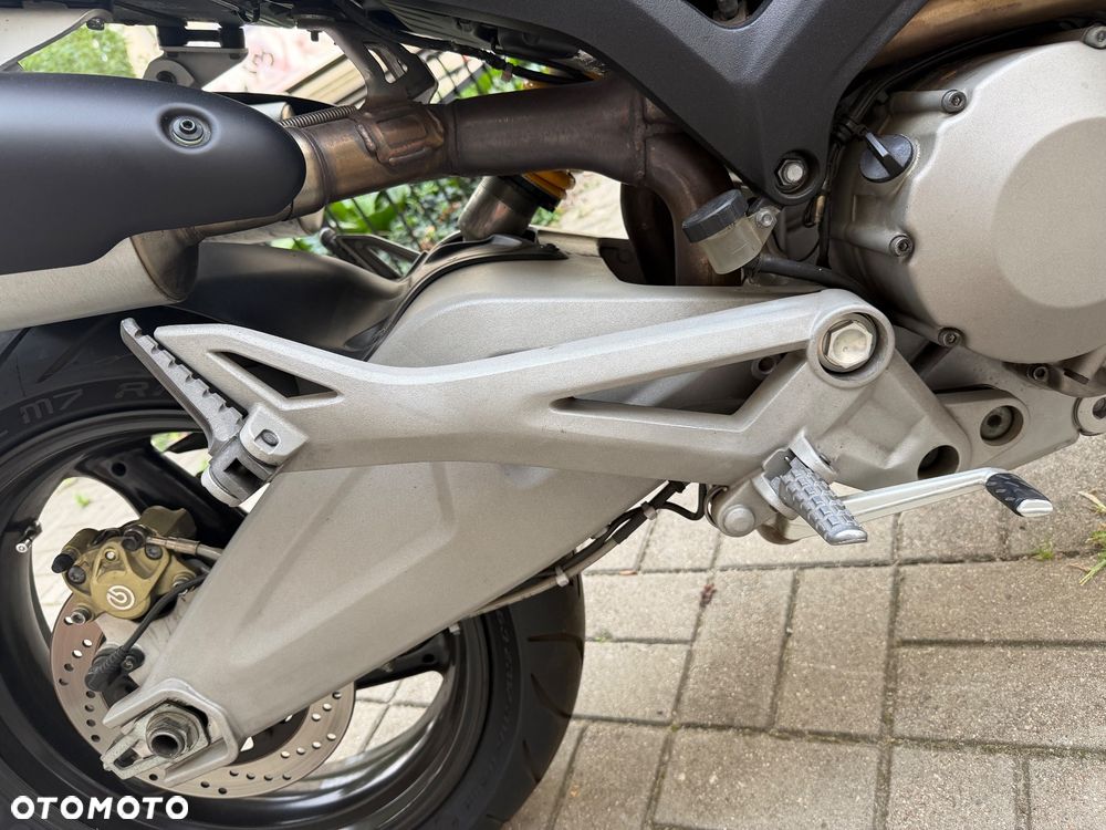Ducati Monster - 25