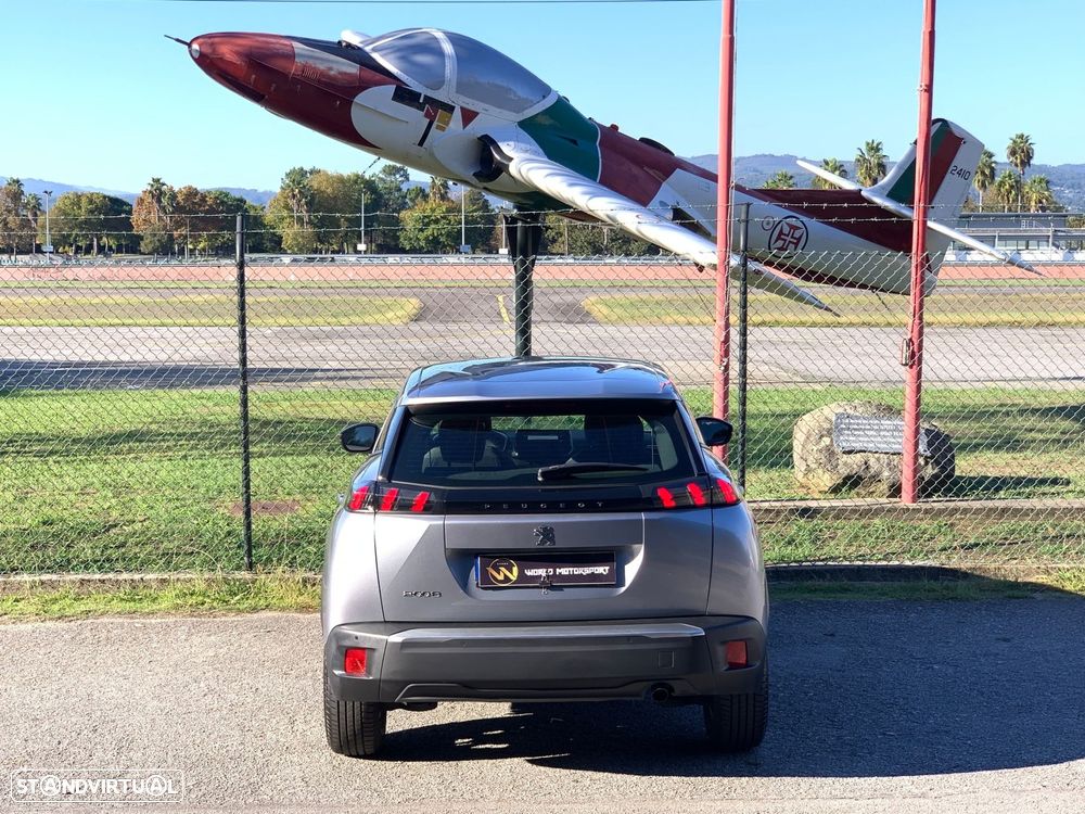Peugeot 2008 1.2 PureTech Allure - 24