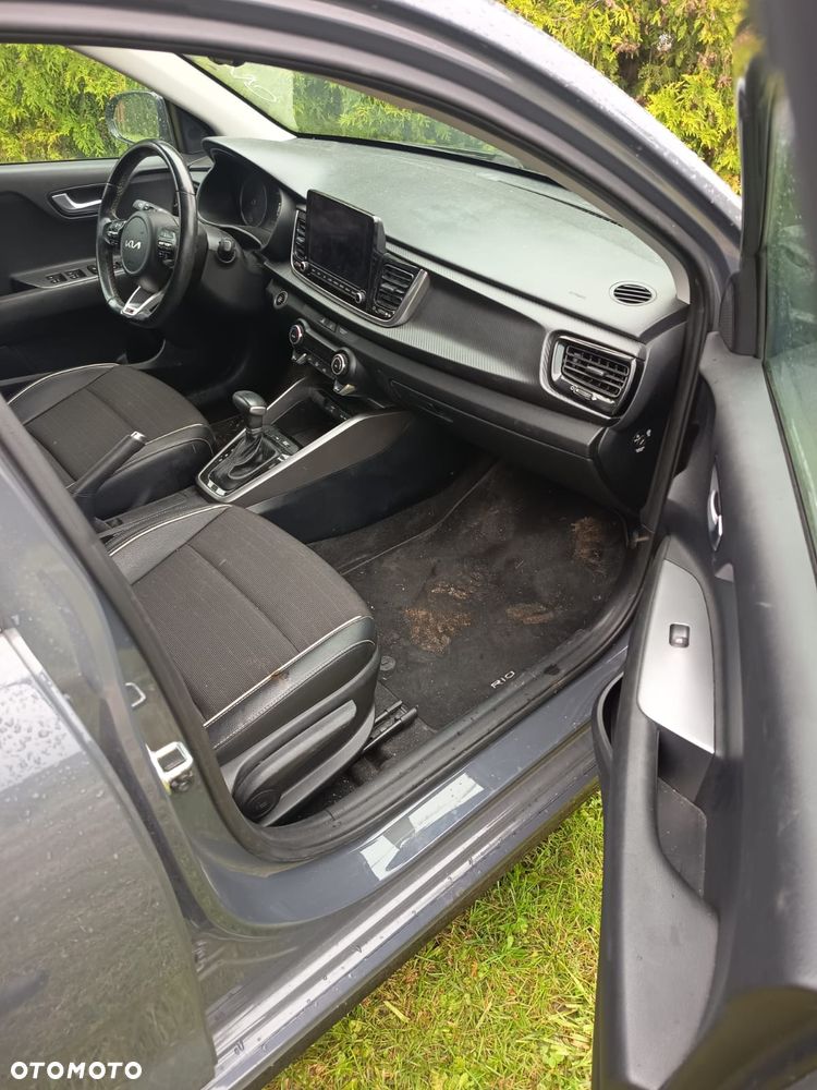 Kia Rio - 15