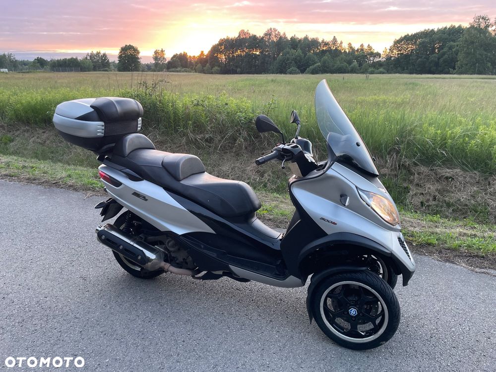 Piaggio MP-3 - 6