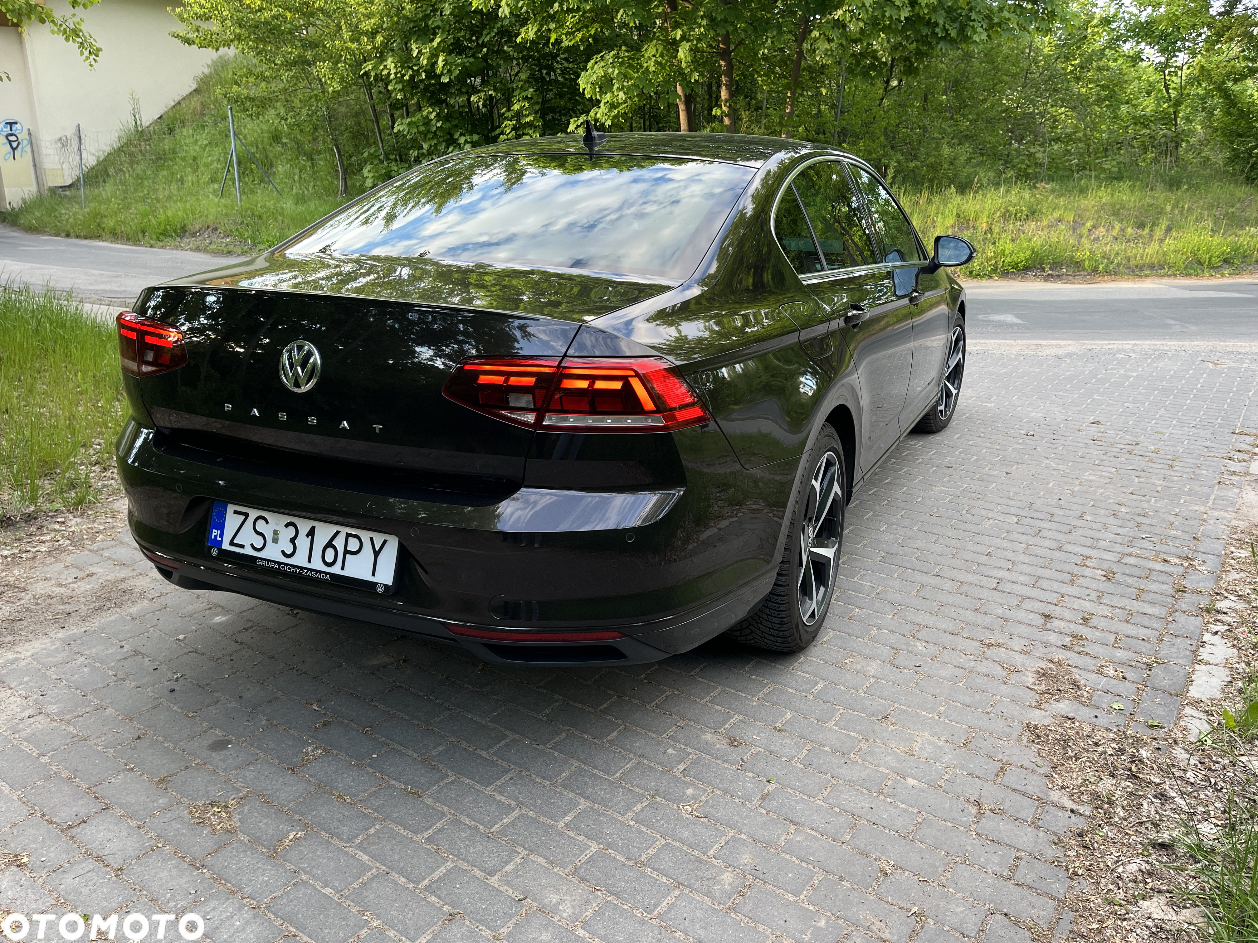 Volkswagen Passat 2.0 TDI Business DSG - 8