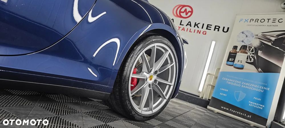 Porsche 911 Carrera Cabriolet PDK - 5