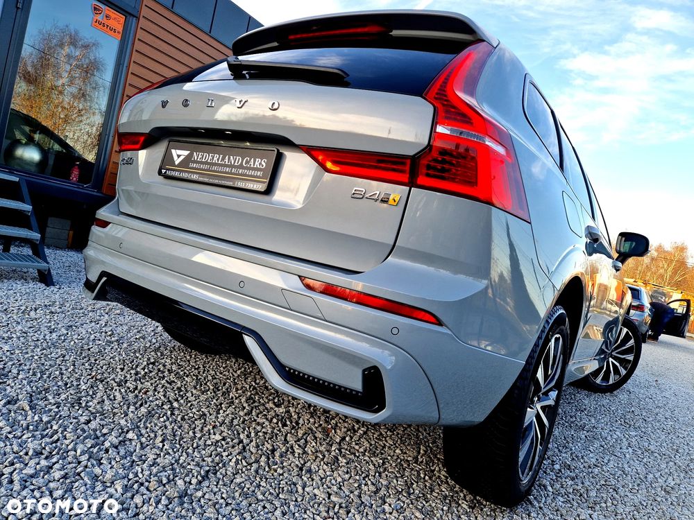 Volvo XC 60 B4 D AWD Plus Dark - 8