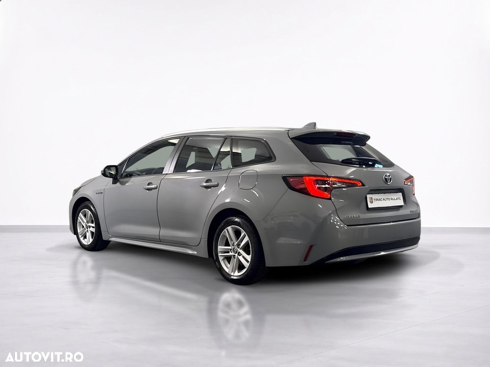 Toyota Corolla - 4