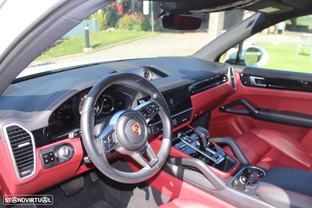 Porsche Cayenne S E-Hybrid - 18