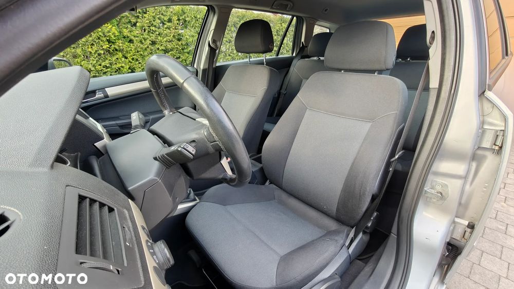 Opel Astra 1.9 CDTI DPF Edition - 11