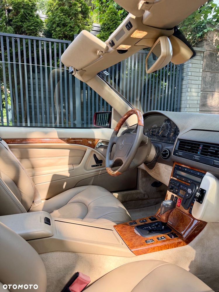 Mercedes-Benz SL - 17