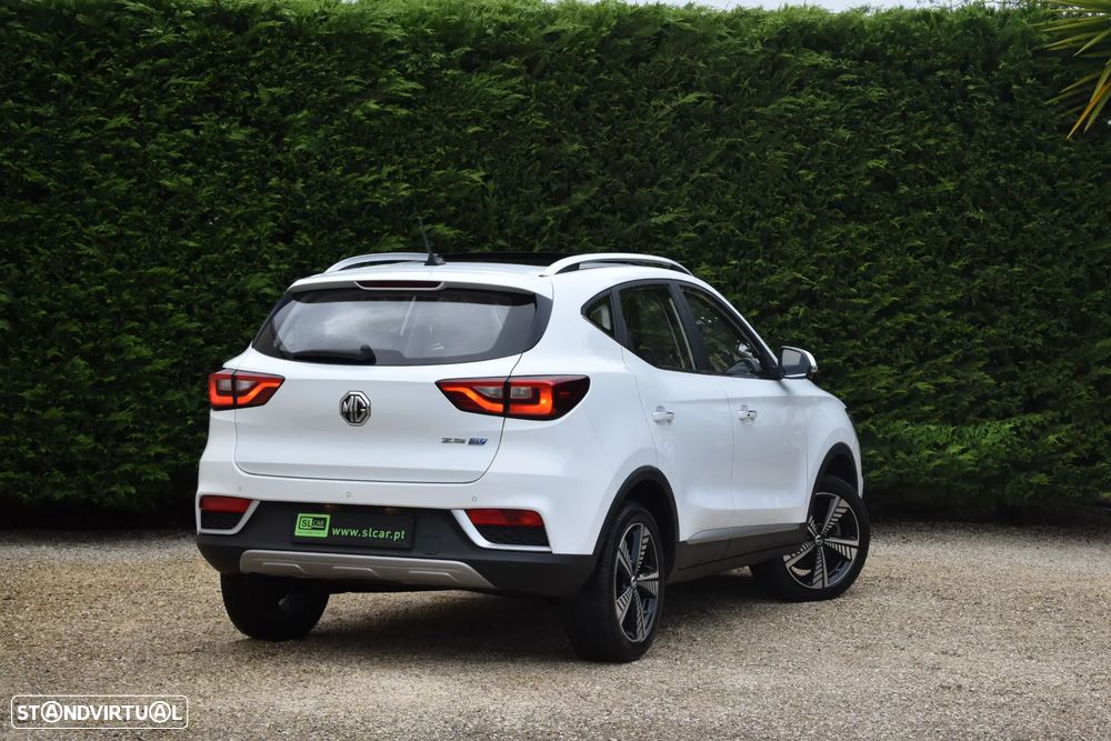 MG ZS EV 44.5 kWh Luxury - 24