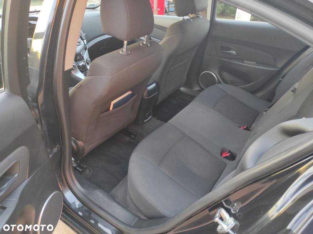 Chevrolet Cruze 1.8 LT+ - 11